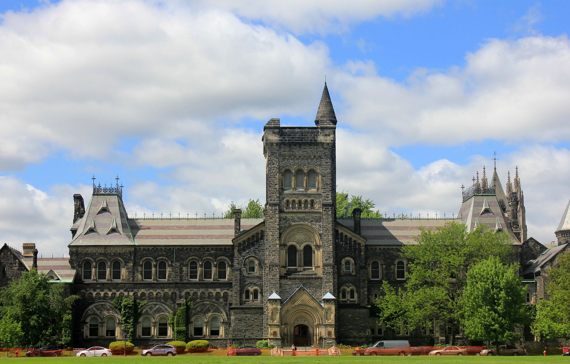 多伦多大学